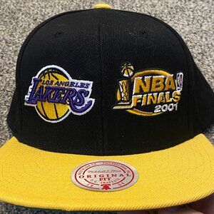 NBA Finals Los Angeles Lakers Hat Cap Snap Back Yellow 2001 Mitchell & Ness